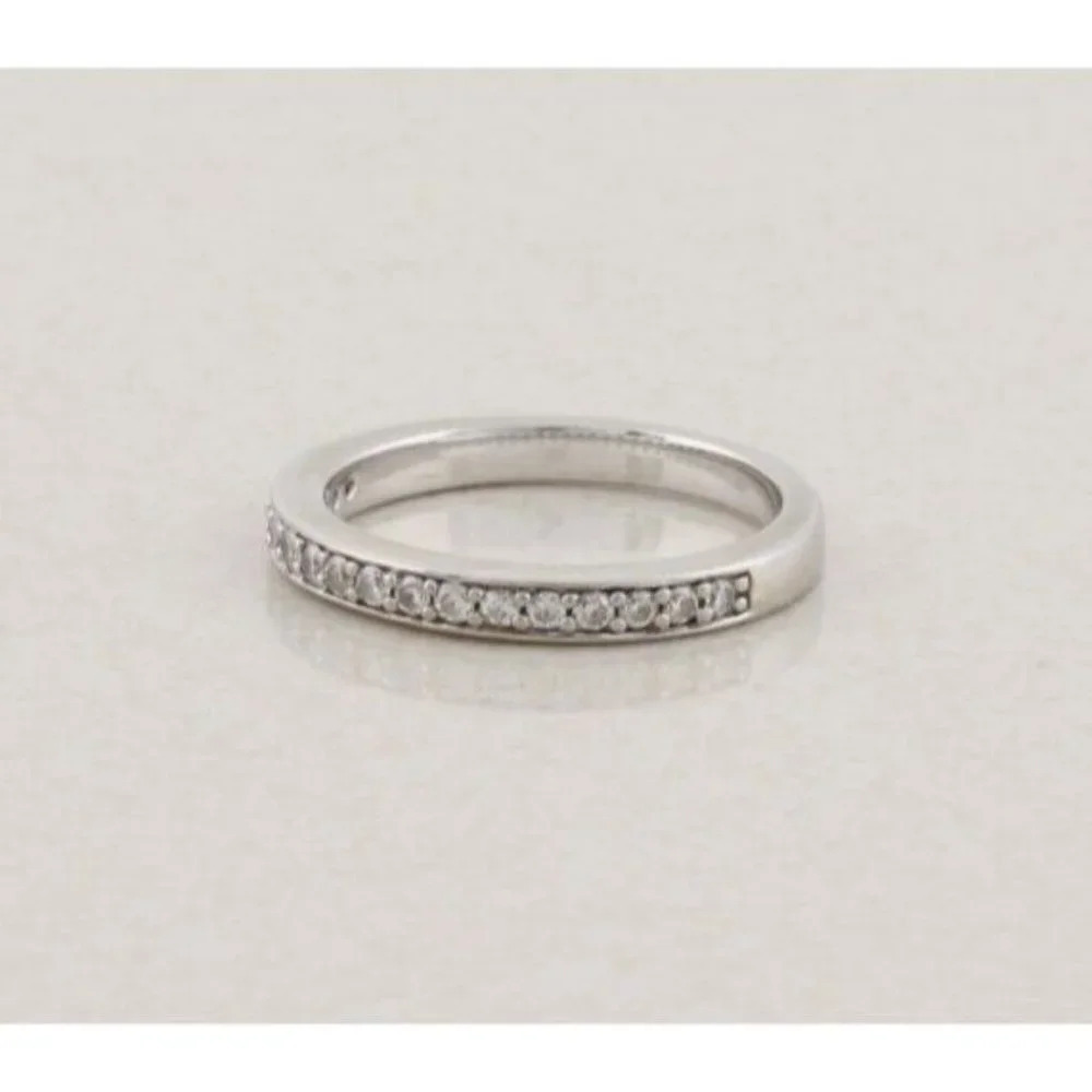 14k White Gold .20 Carat Diamond Band Ring Stackable Size 7 - Picture 5 of 7